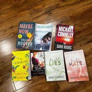 Bundle of books!!!! Need to get rid of. In great condition!